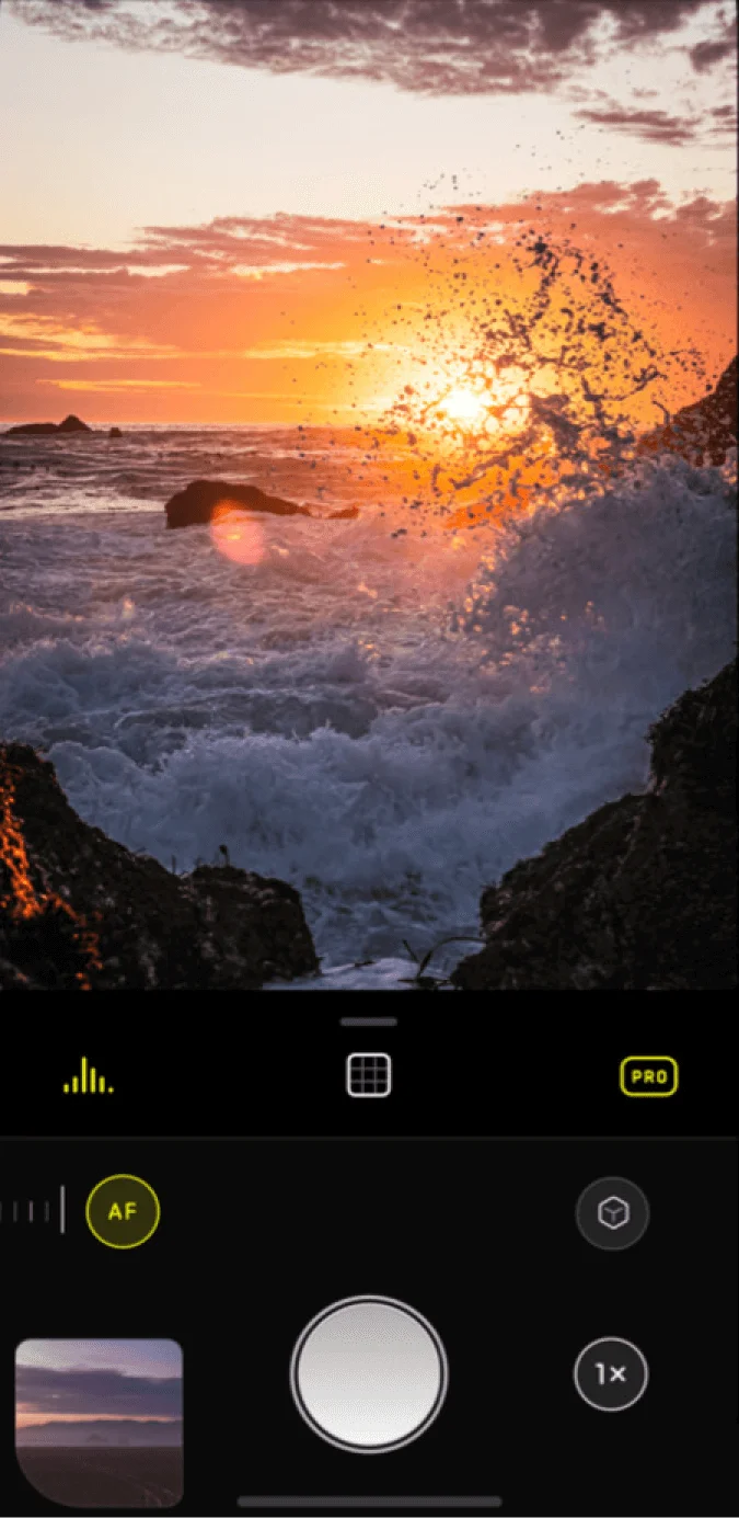 Интерфейс приложения для фото Halide Mark II, фото моря