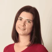 Юлия Ларина