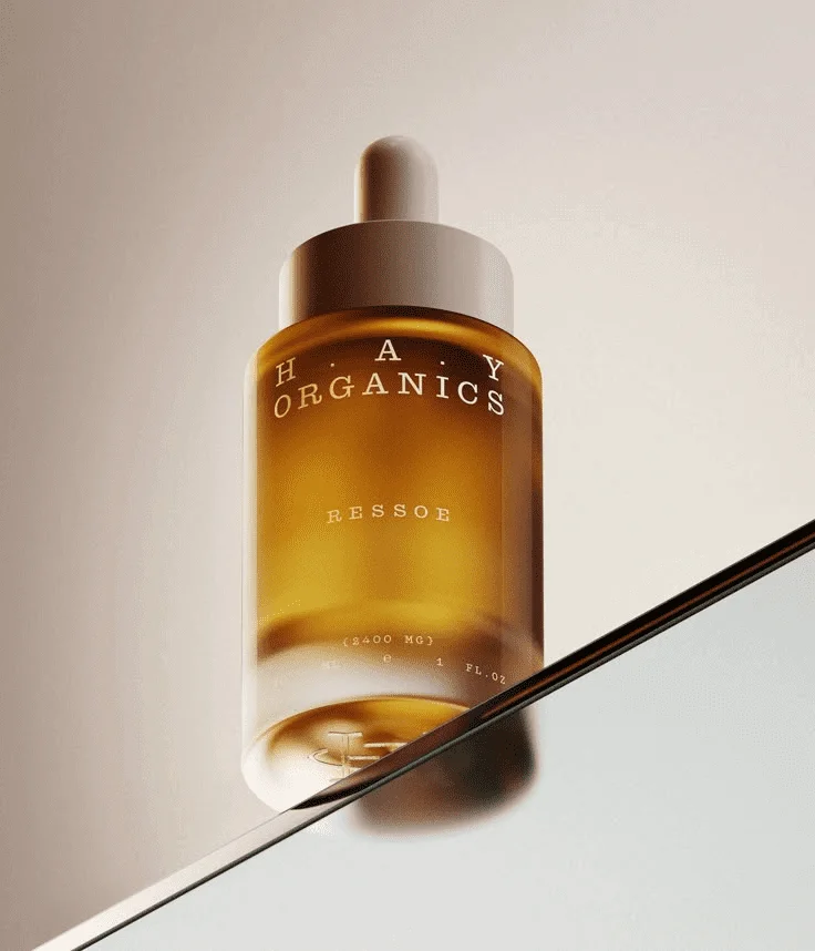 Предметная съемка с нижнего ракурса для косметического бренда