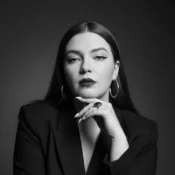 Владислава Логуманова