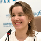 Надя Поминова