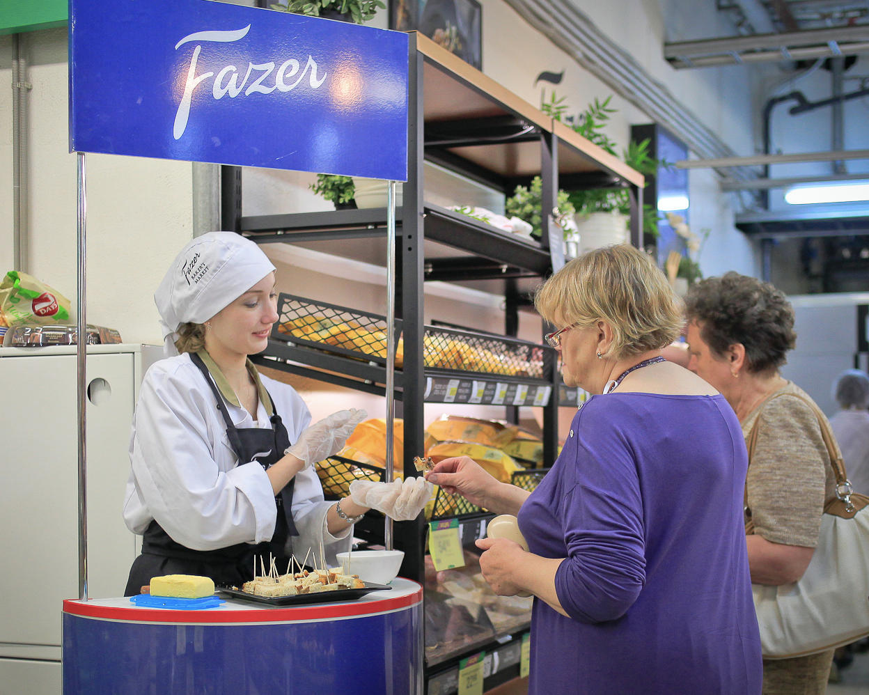 Дегустация хлеба от Fazer в гипермаркете Prisma
