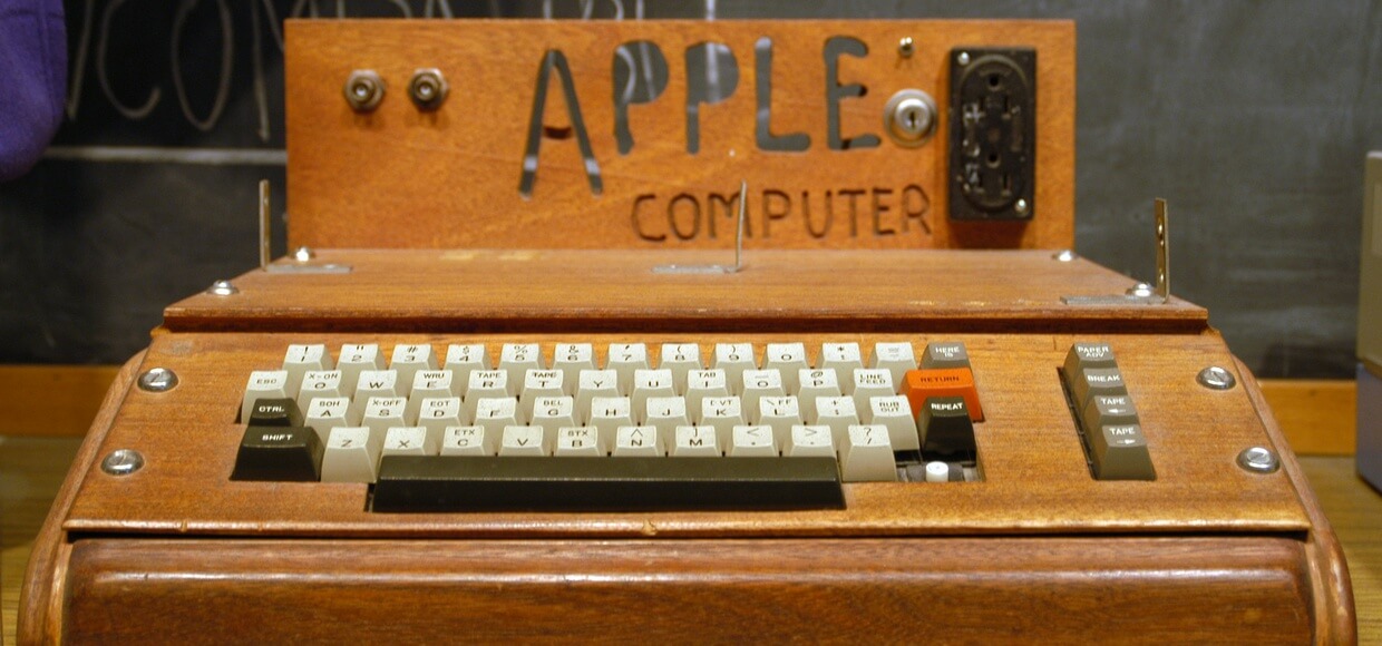 прототип первого компьютера Стива Джобса