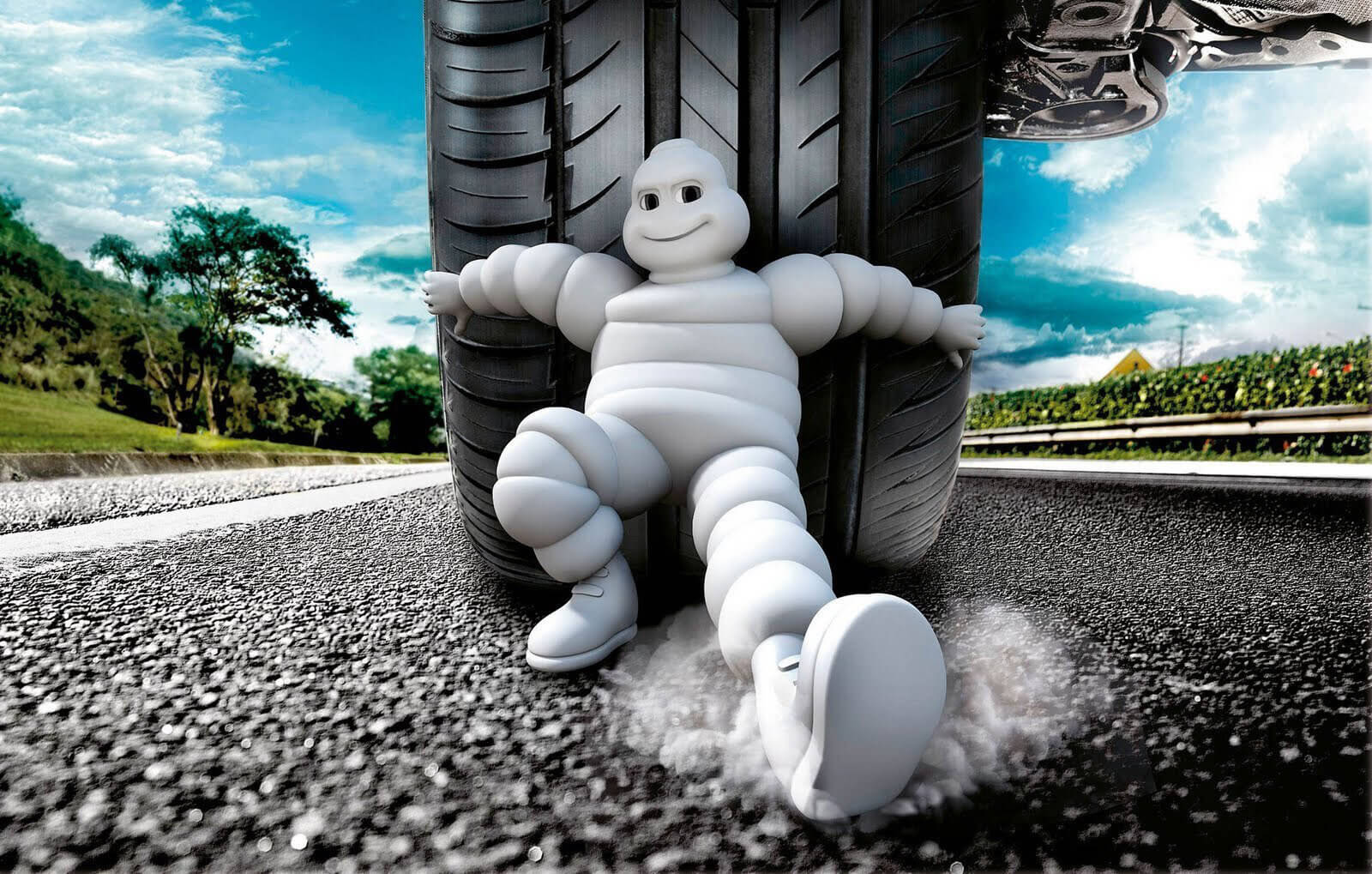 Нарисованный в CGI Бибендум в рекламе шин Michelin