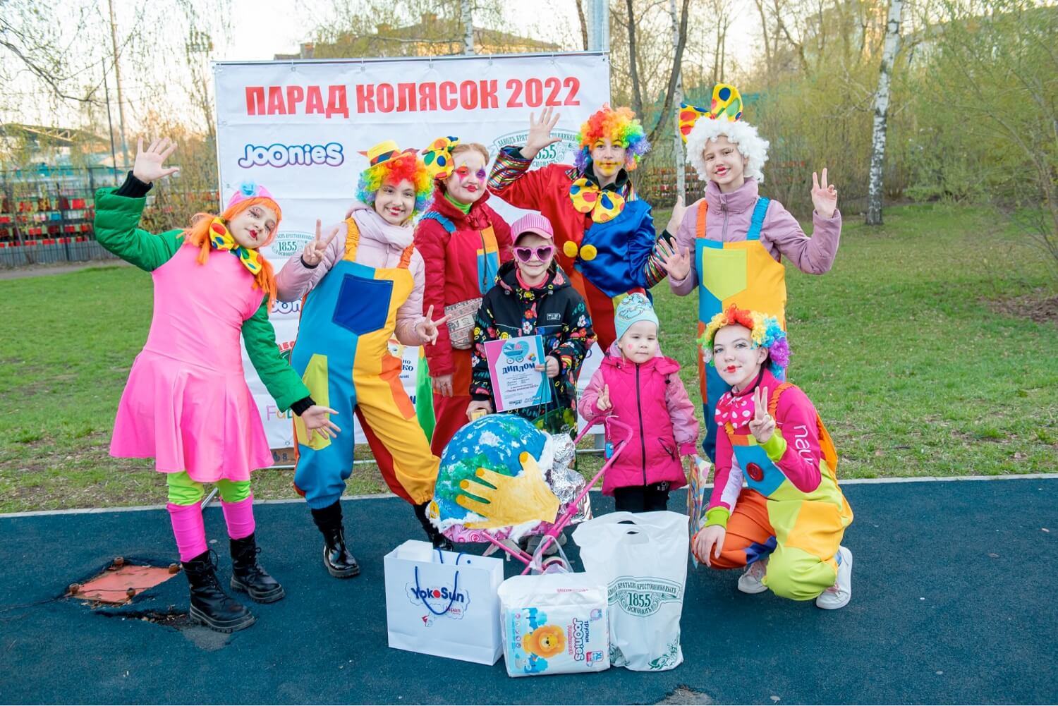 Фото с «Парада колясок» 2022 года