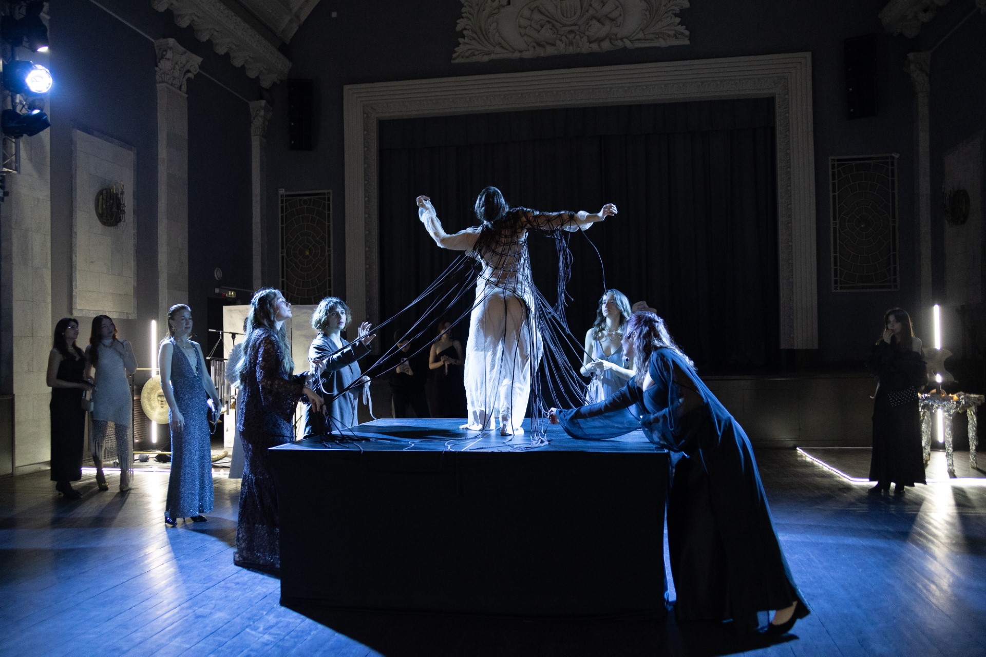 Спектакль Morely